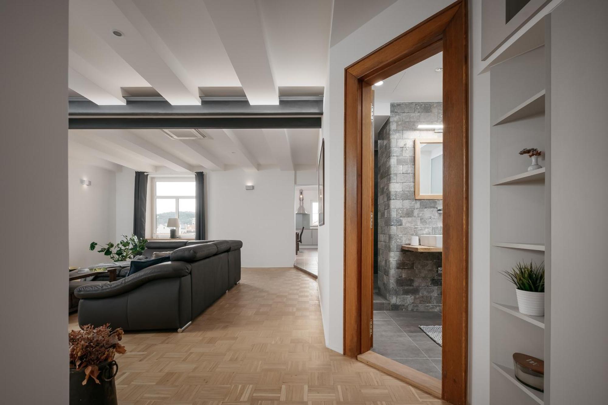 Dot 3 Bdr Apartment With Tyn Cathedral View & Ac Прага Екстериор снимка